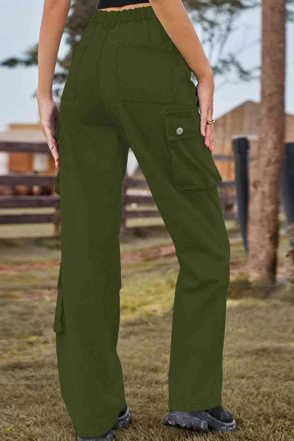 Chic Utilitarian Flap Pocket Cargo Jeans