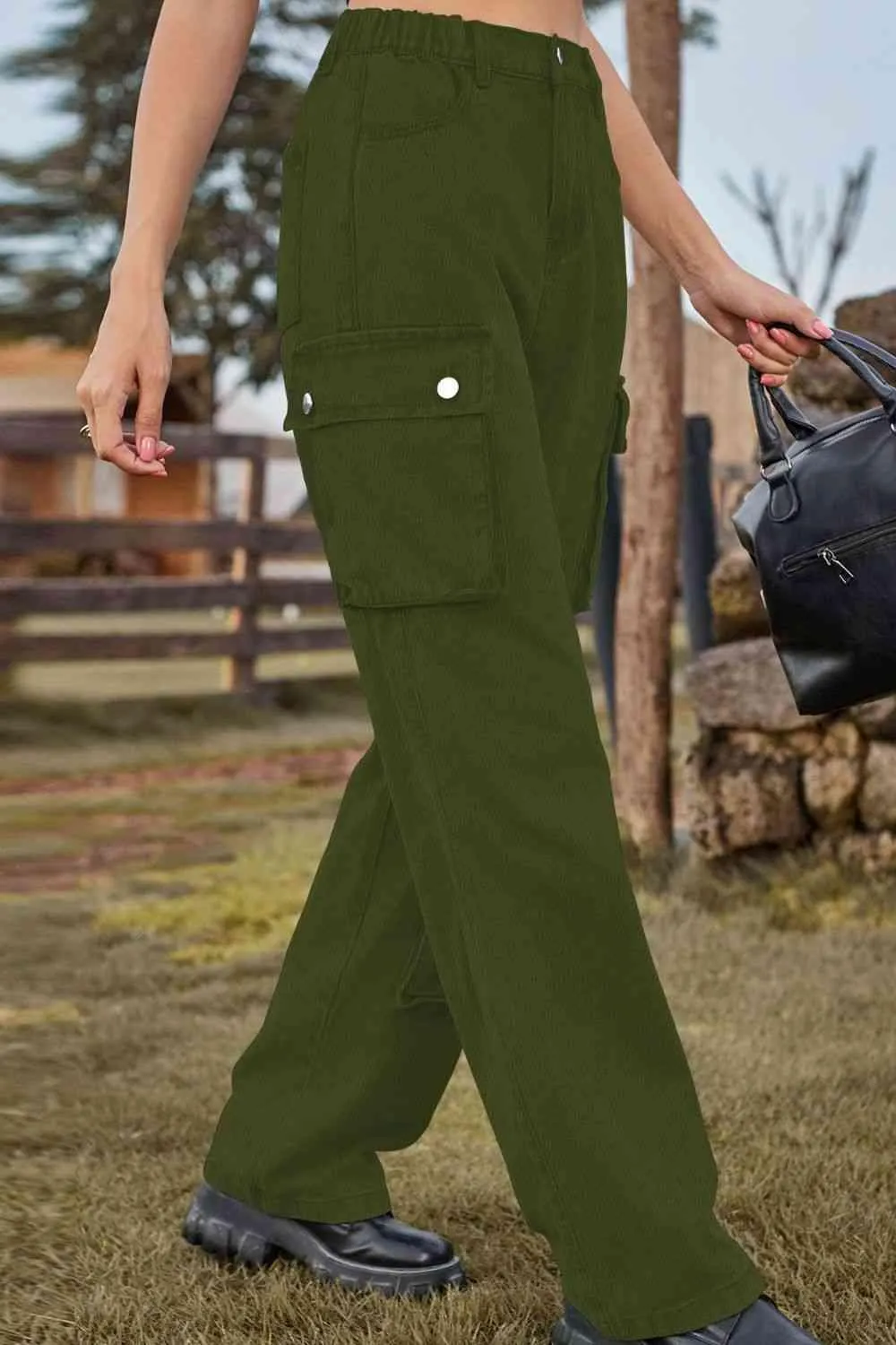 Chic Utilitarian Flap Pocket Cargo Jeans