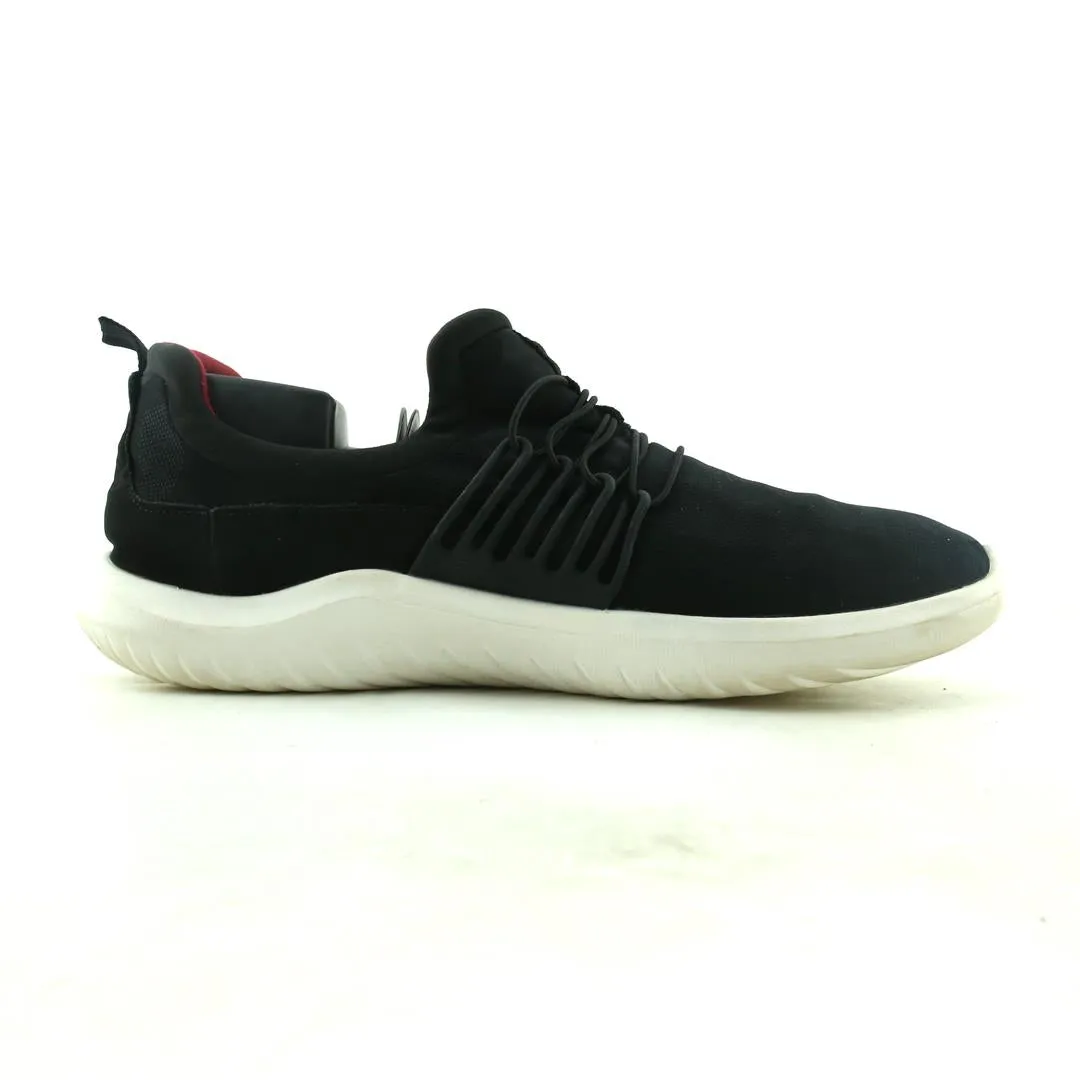 CLARKS NOVA AVE