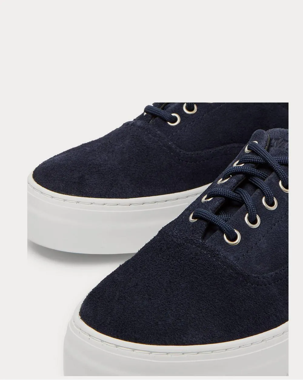 Iseo Suede  Navy low top sneakers