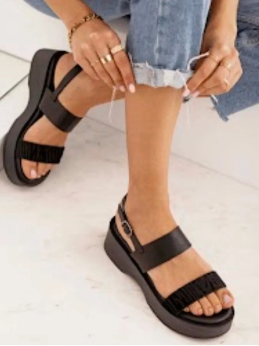 Lightweight Black Chunky Sandal