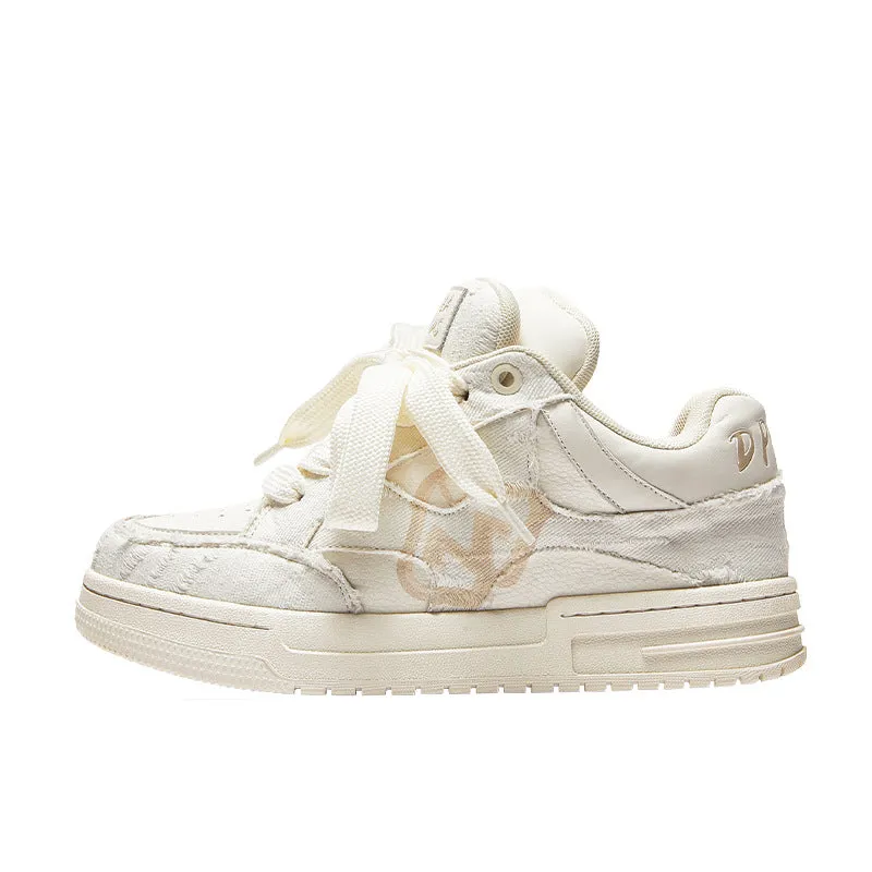 M018 Axis Sneakers