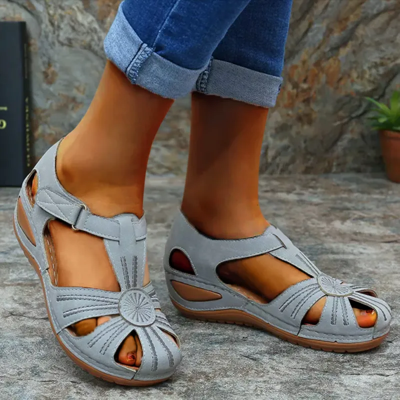 Nanccy Light Soft Bottom Comfortable Sandals
