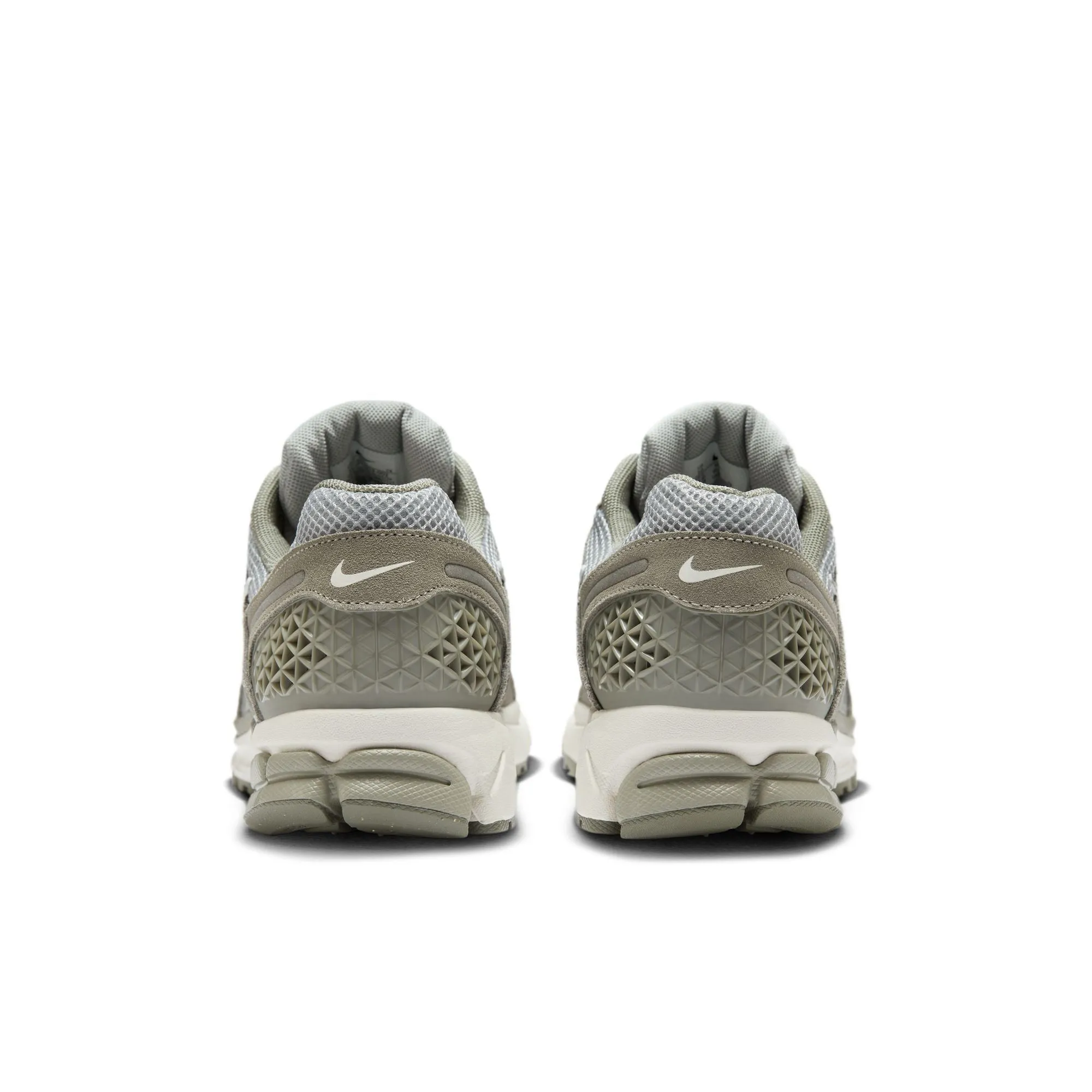 Nike - Zoom Vomero 5 ~ Dark