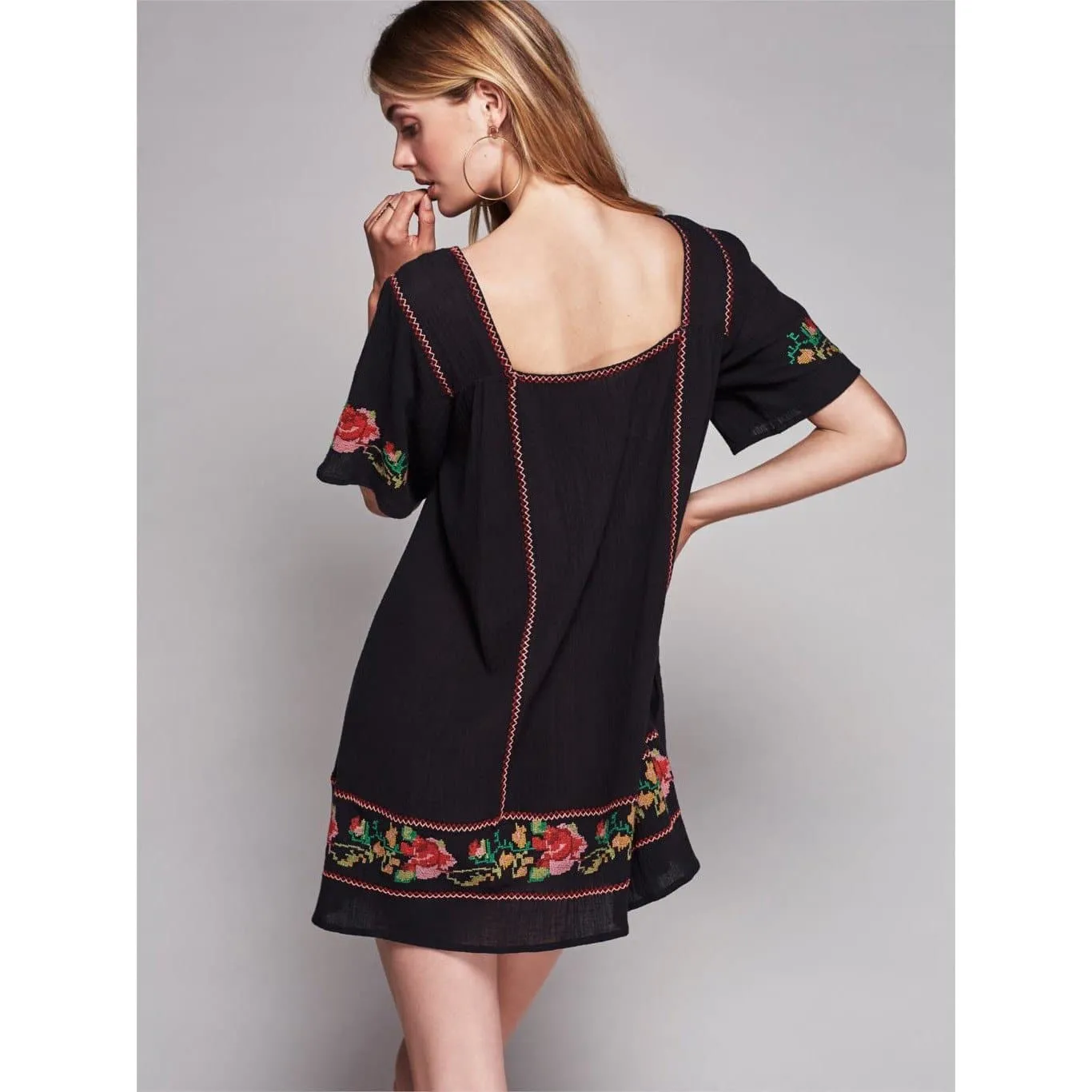 SQUARE COLLAR FLORAL DRESS