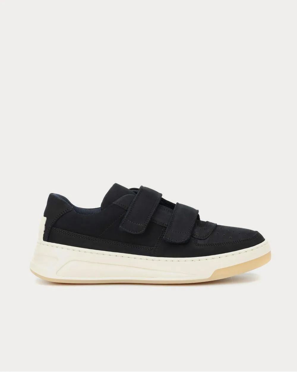Steffey nubuck Black Low Top Sneakers