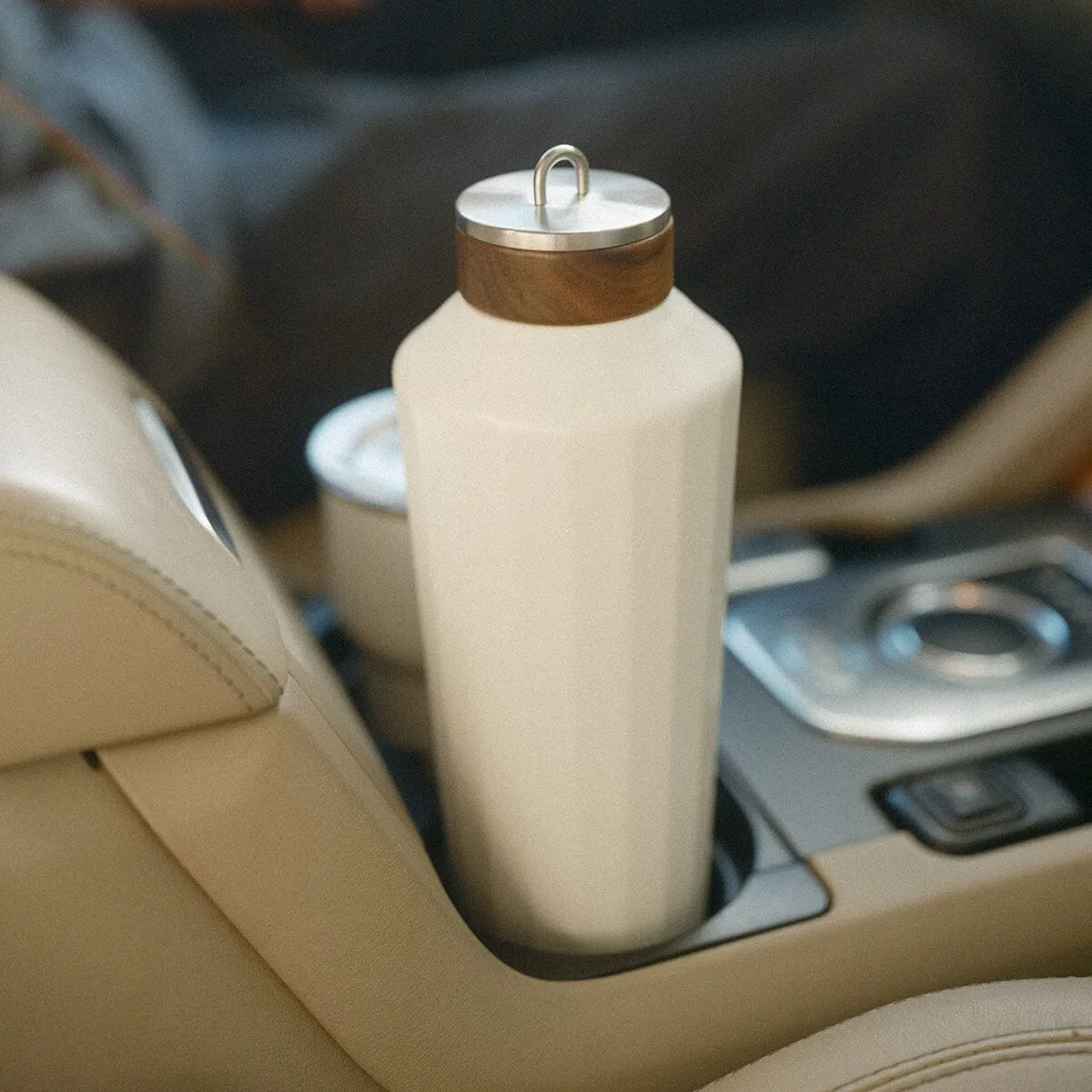The Hemingway Drinkware - Flask - Antique White - 25 Oz / 750 ML