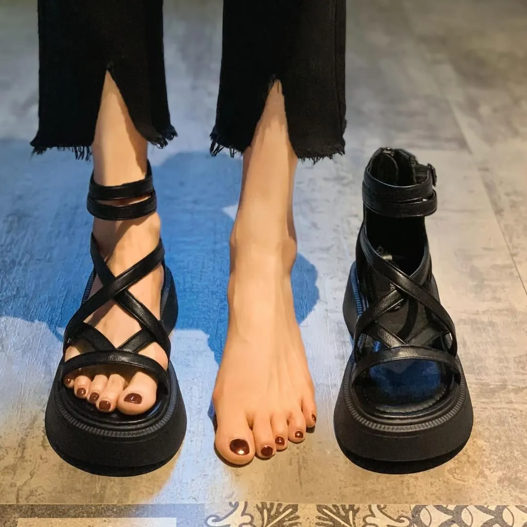 Thick soled Roman sandals for women in summer 2024 comfortable and versatile sandals